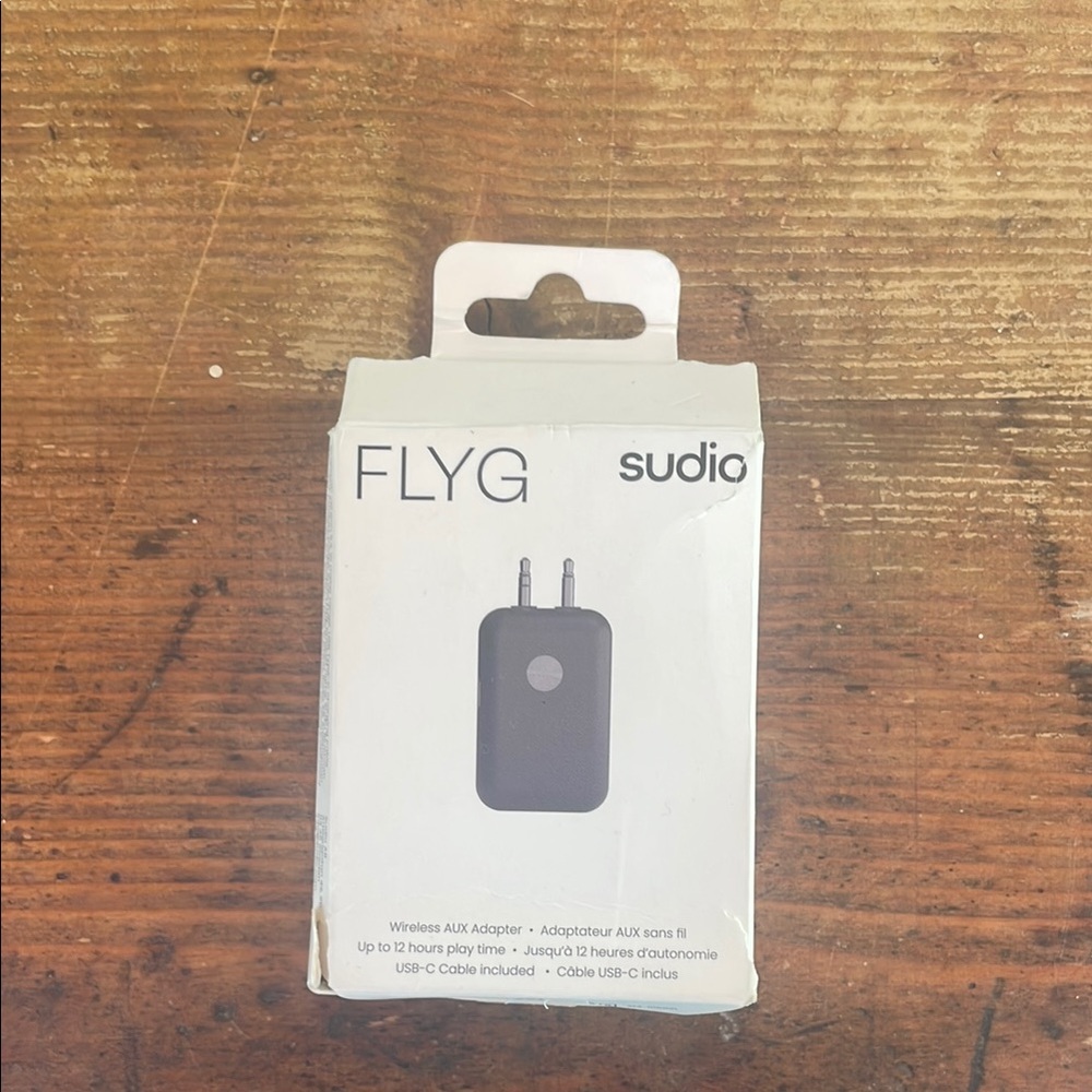 Studio FLYG Wireless AUX Adapter - Black
